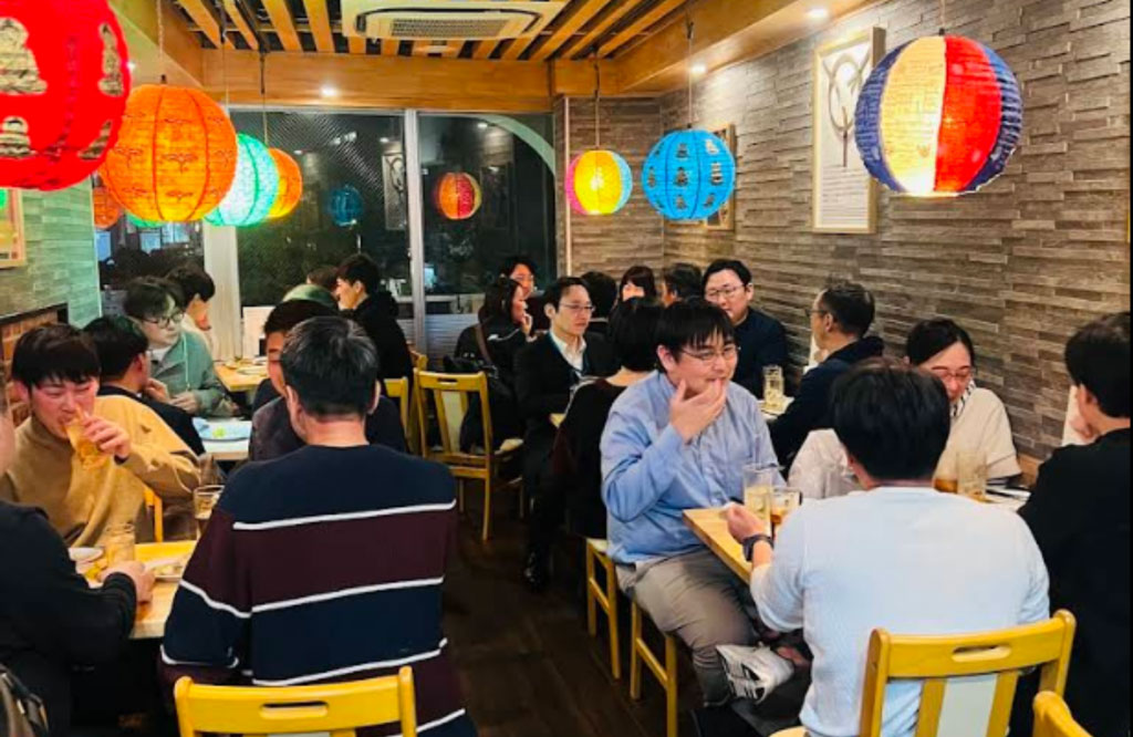 シュプリームキッチン&バー店内の様子